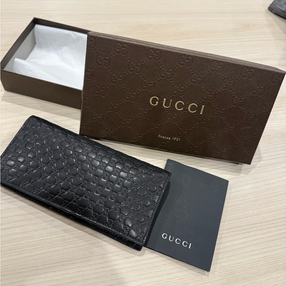 Gucci Embossed Black Leather Card Holder